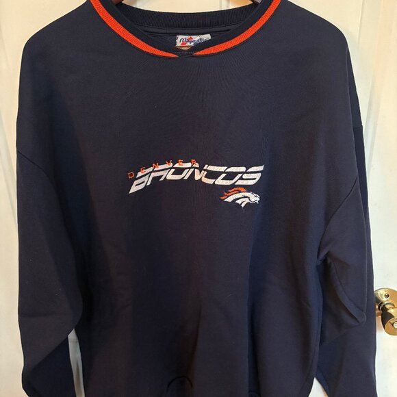 Denver Broncos Majestic Crewneck Sweatshirt - Size XL (Like New) - Picture 1 of 3